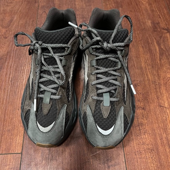 Yeezy 700 Geode